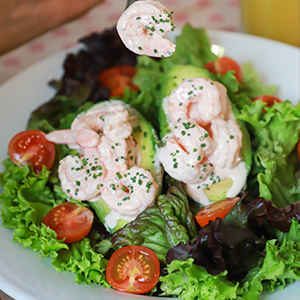 Ensalada Palta Cardenal Emporio La Rosa – ensalada fresca con palta, camarones y lechuga