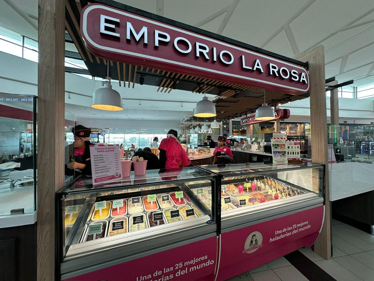 Local de Emporio La Rosa, heladería y cafetería en Chile