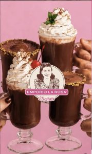 Esta nueva propuesta incorpora cuatro variedades que combinan el clásico chocolate caliente con sabores inspirados en algunos de nuestros postres y preparaciones más reconocidas.
